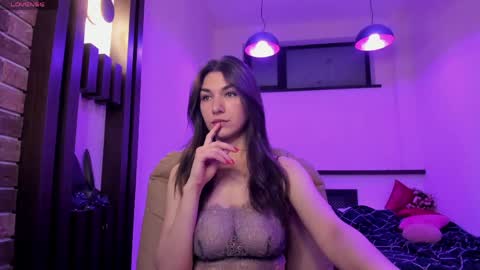 Snapshot of monica_vi chatting on May 20, 4:07 am Monica online show from May 20, 4:07 am