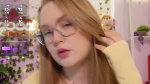 monicaasis online show from February 5, 6:12 pm