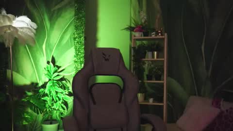 monica online show from May 14, 11:33 pm