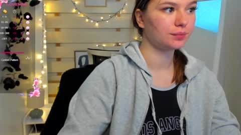 Monika online show from March 4, 1:50 pm