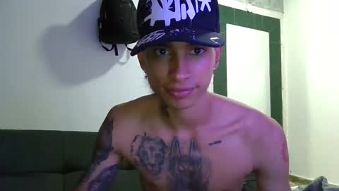 monkeyd_66 online show from December 7, 7:49 am