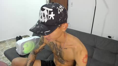 monkeyd_66 online show from January 16, 12:53 pm