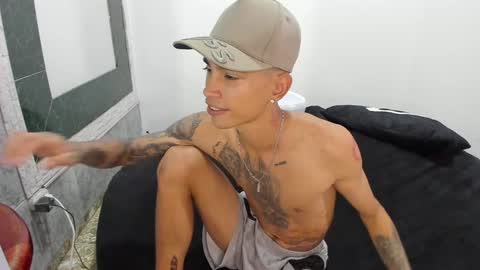 monkeyd_66 online show from January 28, 4:39 am