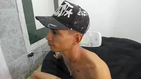 monkeyd_66 online show from February 18, 3:21 pm