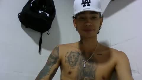 monkeyd_66 online show from September 26, 8:35 pm