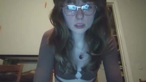 Snapshot of monkeygirl99 chatting on February 6, 5:23 am monkeygirl9 come play with me slut daddy bad spanking cute girl submissive online show from February 6, 5:23 am