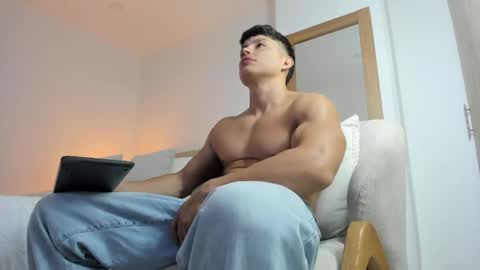 jalejoc online show from April 27, 1:47 am