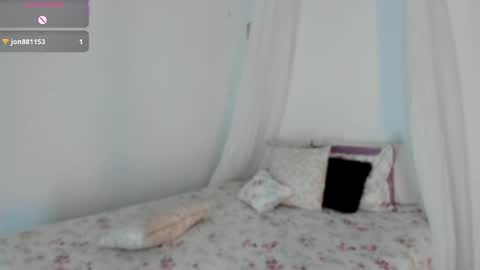 Snapshot of monnay520 chatting on May 16, 5:59 am monnay520 online show from May 16, 5:59 am