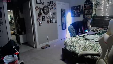 Lydia Mooney online show from January 24, 2:28 am