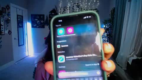 Lydia Mooney online show from February 18, 1:10 am