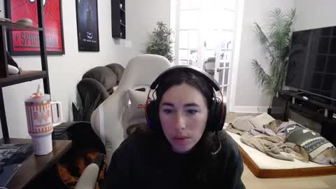 Lydia Mooney online show from December 2, 1:00 am