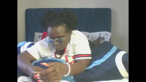 Snapshot of montel22 chatting on December 4, 7:17 am montel22 online show from December 4, 7:17 am