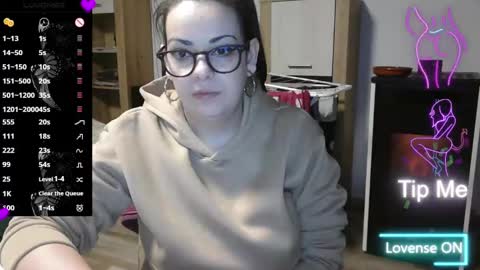 Monse online show from February 13, 4:07 pm