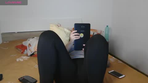 Monse online show from February 18, 7:41 pm