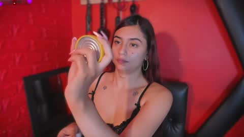 Monttserratt online show from March 18, 7:28 pm