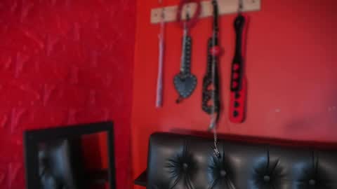 Monttserratt online show from April 9, 7:41 pm