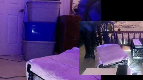 Snapshot of montydxxx2 chatting on June 1, 6:15 am montydxxx2 online show from June 1, 6:15 am