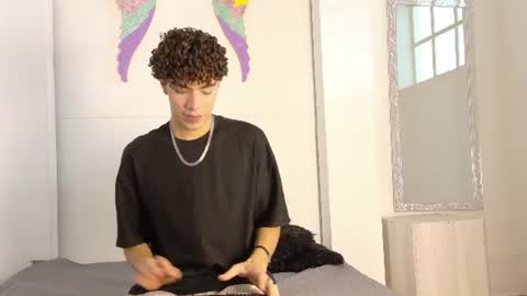   online show from June 20, 11:46 am