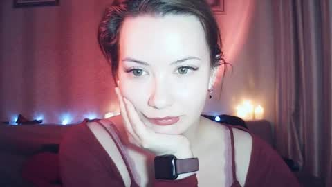 moodiemira online show from February 15, 6:26 pm