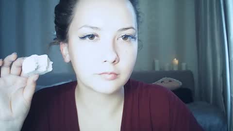 moodiemira online show from February 24, 1:31 pm