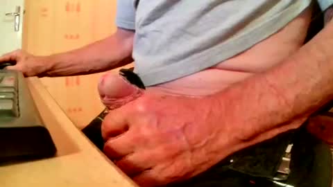 Snapshot of mookie2 chatting on October 11, 7:01 pm mookie2 online show from October 11, 7:01 pm