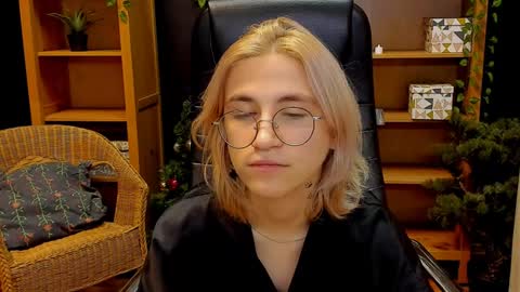 Katrin online show from December 11, 3:35 am