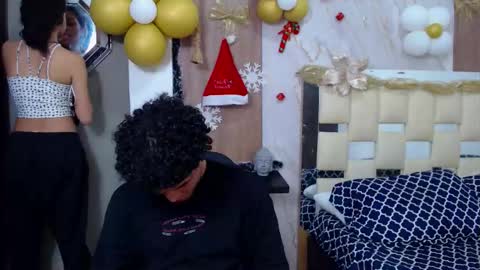 Snapshot of moon_and_fire_ chatting on November 19, 4:01 am moon_and_fire_ online show from November 19, 4:01 am