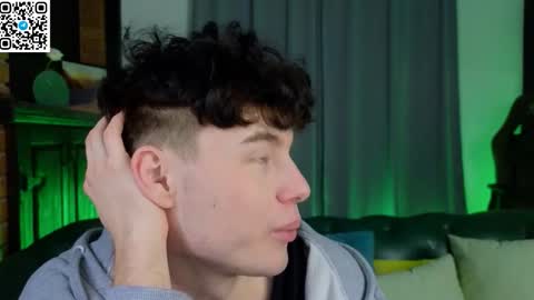 moon_gloww online show from February 28, 12:28 pm