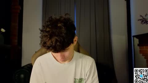 Snapshot of moon_gloww chatting on March 14, 2:28 am moon_gloww online show from March 14, 2:28 am