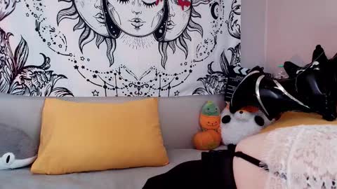 Alice online show from October 21, 8:04 am