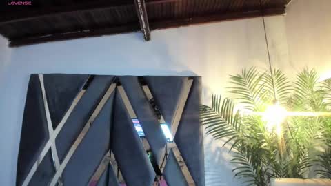 Luna  online show from November 23, 2:17 pm