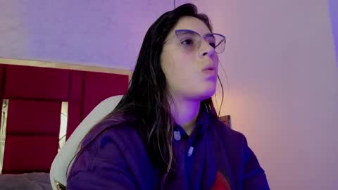 Snapshot of moon_winy chatting on April 26, 11:19 am Winy online show from April 26, 11:19 am