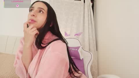 moonbrunettee online show from September 16, 8:37 am