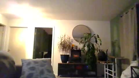 moonbutterfly94 online show from November 1, 10:17 am