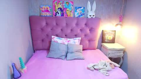 Charlotte online show from April 8, 6:41 pm