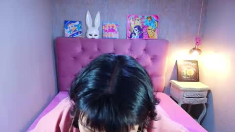 Snapshot of mooncharlotte chatting on May 24, 7:08 pm Charlotte online show from May 24, 7:08 pm