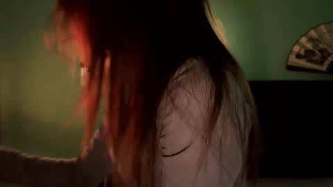 Snapshot of moonfaced_ chatting on April 8, 7:14 pm Ann online show from April 8, 7:14 pm