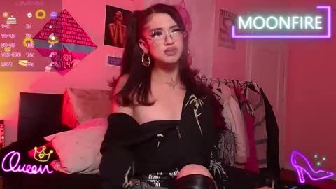 Nicky  online show from April 22, 5:43 am