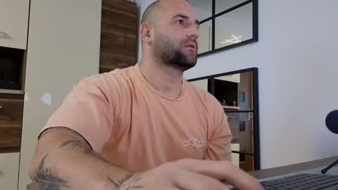 Twitterjoe dominik     online show from April 22, 5:54 am