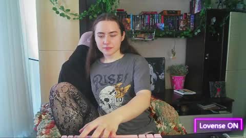 Snapshot of moonlight_sonataa chatting on May 15, 11:39 am moonlight_sonataa online show from May 15, 11:39 am