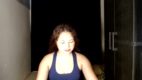 Snapshot of moonlight_xxx chatting on June 22, 12:35 pm moon online show from June 22, 12:35 pm