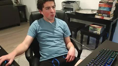 Snapshot of moonlighter7 chatting on January 14, 2:06 am moonlighter7 online show from January 14, 2:06 am