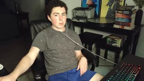 Snapshot of moonlighter7 chatting on April 11, 2:16 am moonlighter7 online show from April 11, 2:16 am