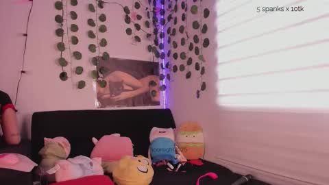 moonliight__ online show from October 1, 9:10 pm