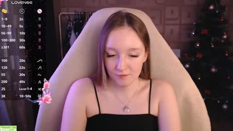 Snapshot of moonlish_siren chatting on January 3, 9:26 pm Katrin online show from January 3, 9:26 pm