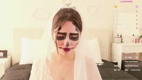 Snapshot of moonlitediva chatting on October 31, 6:47 am Cristy online show from October 31, 6:47 am