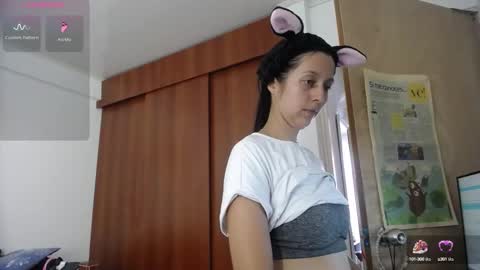 moonlunita online show from October 2, 4:36 pm