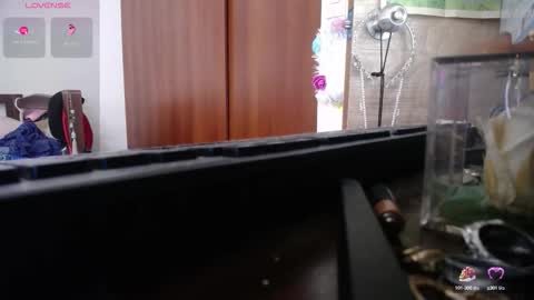 Snapshot of moonlunita chatting on October 15, 7:03 pm moonlunita online show from October 15, 7:03 pm