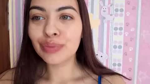 Snapshot of moonrose69 chatting on November 27, 9:33 am moonrose69 online show from November 27, 9:33 am