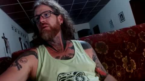 Snapshot of moonroxxx chatting on February 26, 7:09 am Scott and online show from February 26, 7:09 am
